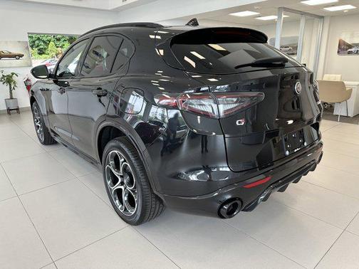 2025 Alfa Romeo Stelvio Sprint AWD