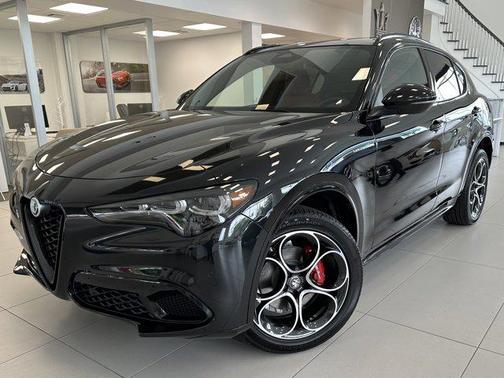 2025 Alfa Romeo Stelvio Sprint AWD