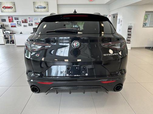 2025 Alfa Romeo Stelvio Sprint AWD