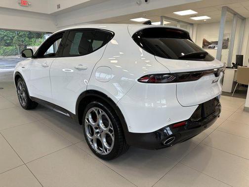2024 Alfa Romeo Tonale Veloce EAWD