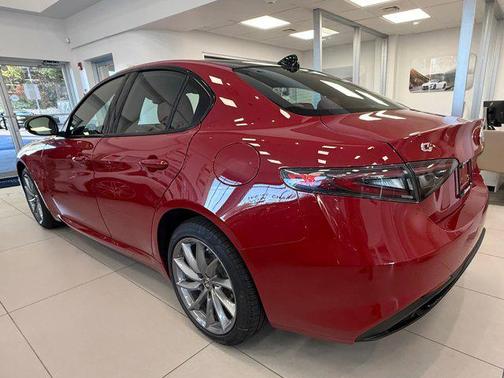 2025 Alfa Romeo Giulia AWD