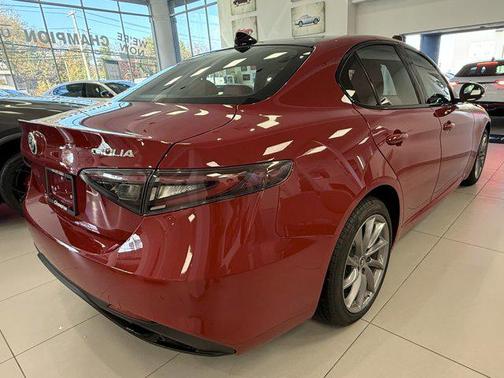 2025 Alfa Romeo Giulia AWD