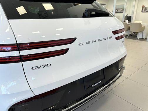 2026 Genesis GV70 2.5T Select