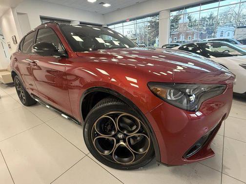 2025 Alfa Romeo Stelvio Sprint AWD