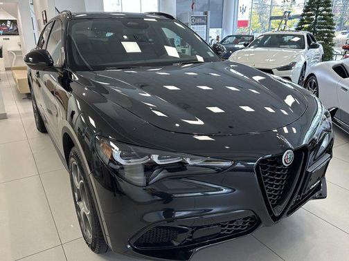 2025 Alfa Romeo Stelvio Sprint AWD