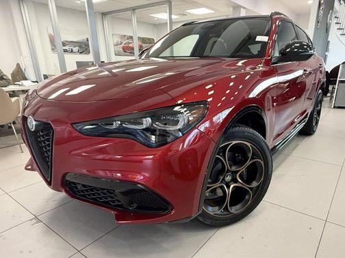 2025 Alfa Romeo Stelvio Sprint AWD