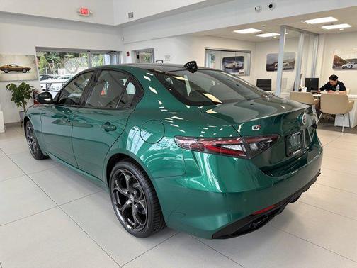 2025 Alfa Romeo Giulia Ti