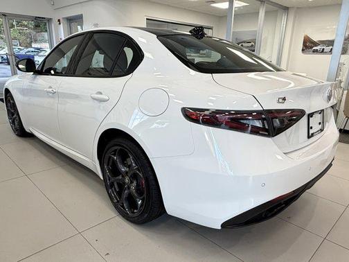 2025 Alfa Romeo Giulia Ti