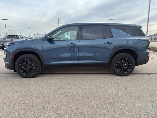 2024 Chevrolet Traverse LS