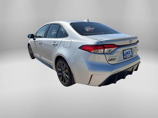 Classic Silver Metallic 2024 Toyota Corolla SE