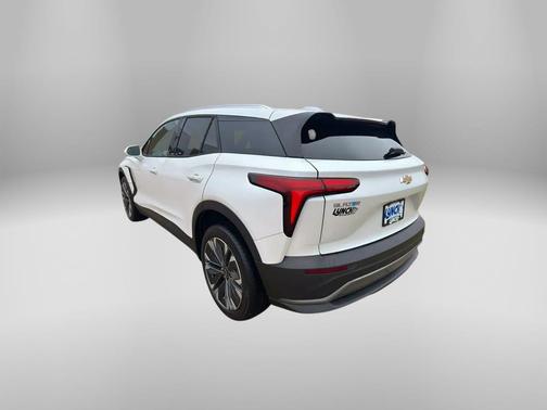 Iridescent Pearl Tricoat 2024 Chevrolet Blazer EV eAWD LT