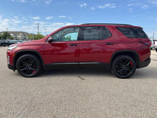 Cherry Red Tintcoat 2022 Chevrolet Traverse Premier