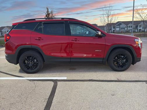 2024 GMC Terrain AWD AT4