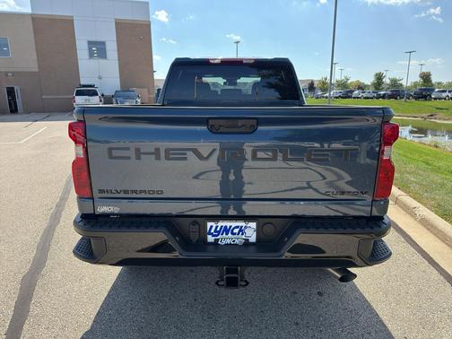 2026 Chevrolet Silverado 2500 Custom