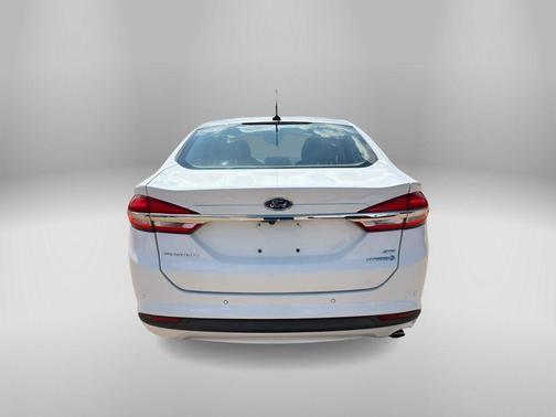 2018 Ford Fusion Hybrid SE