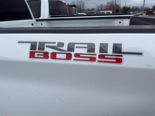 2021 Chevrolet Silverado 1500 Custom Trail Boss