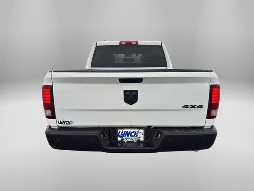 2024 RAM 1500 Classic Warlock Crew Cab 4x4 5'7' Box