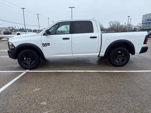 2024 RAM 1500 Classic Warlock Crew Cab 4x4 5'7' Box