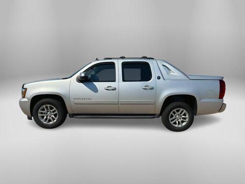2013 Chevrolet Avalanche LS