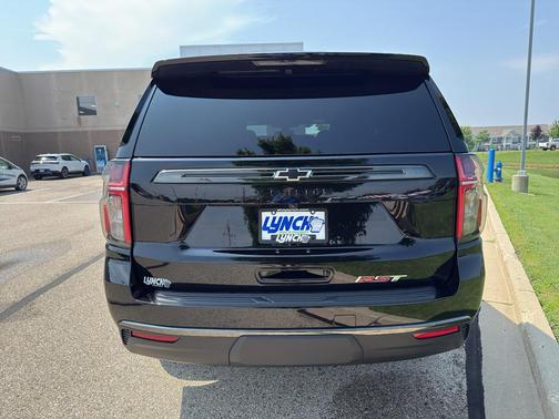 2022 Chevrolet Tahoe 4WD RST
