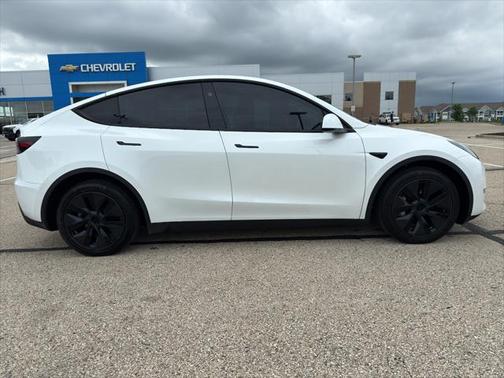 2024 Tesla Model Y Long Range Dual Motor All-Wheel Drive