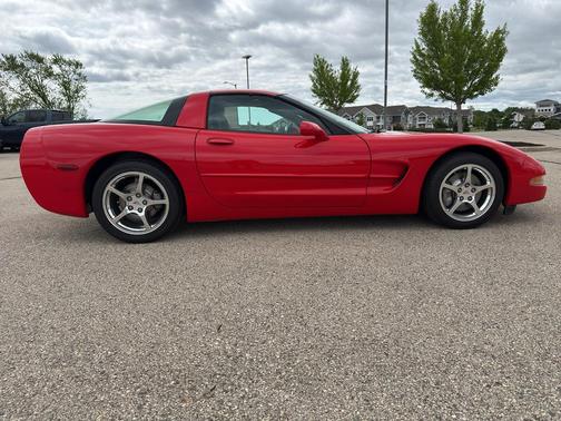 Torch Red 2002 Chevrolet Corvette Base