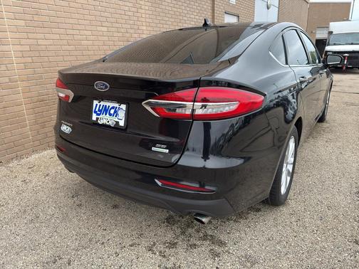 2020 Ford Fusion SE