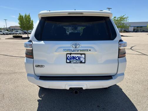 Super White 2021 Toyota 4Runner SR5
