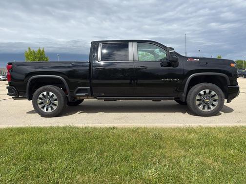 Black 2025 Chevrolet Silverado 2500 Custom