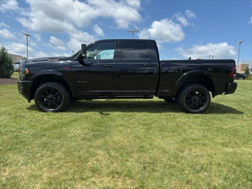 2022 RAM 2500 Limited Crew Cab 4x4 6'4' Box