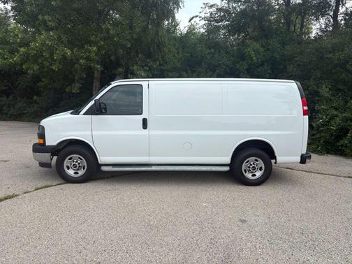 2023 GMC Savana 2500 Work Van