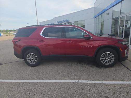 Radiant Red Tintcoat 2023 Chevrolet Traverse LT Cloth