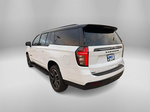 2023 Chevrolet Suburban RST