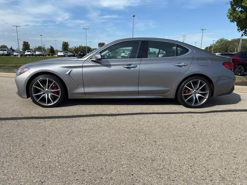 2021 Genesis G70 2.0T RWD Manual