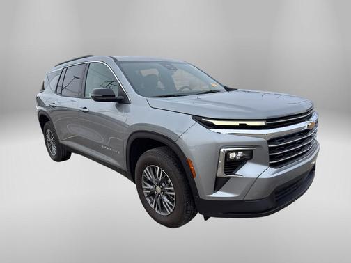 2025 Chevrolet Traverse LT Leather