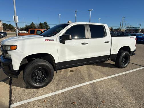 2020 Chevrolet Silverado 1500 Custom Trail Boss