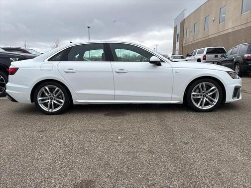 2023 Audi A4 45 S line Premium Plus