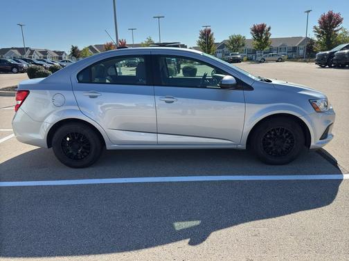 2020 Chevrolet Sonic FWD Sedan LS