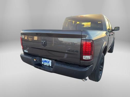 2024 RAM 1500 Classic Warlock Crew Cab 4x4 5'7' Box