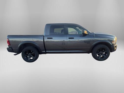 2024 RAM 1500 Classic Warlock Crew Cab 4x4 5'7' Box