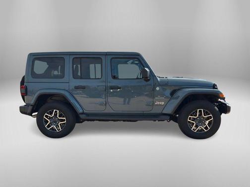 2024 Jeep Wrangler 4-Door Sahara 4x4