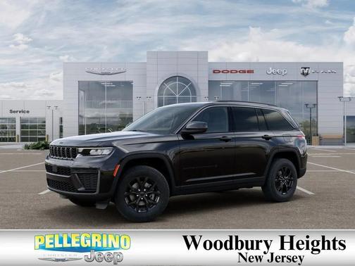 Diamond Black Crystal Pearlcoat 2026 Jeep Grand Cherokee Altitude