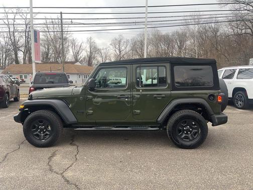 2022 Jeep Wrangler Unlimited Sport