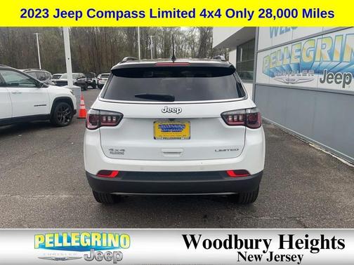 Bright White Clearcoat 2023 Jeep Compass Limited