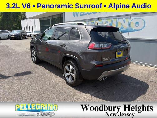 Granite Crystal Metallic Clearcoat 2021 Jeep Cherokee Limited