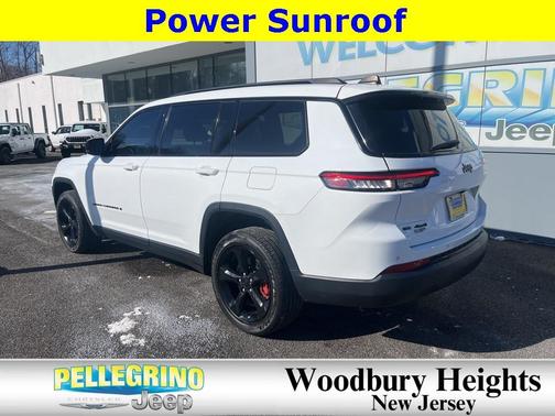 2022 Jeep Grand Cherokee L Laredo