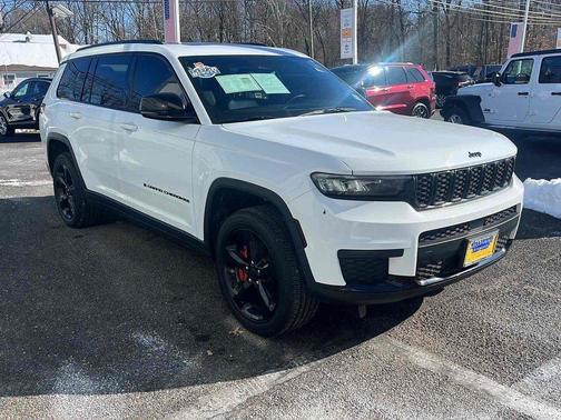 2022 Jeep Grand Cherokee L Laredo