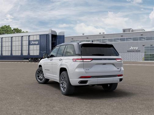 2025 Jeep Grand Cherokee Summit