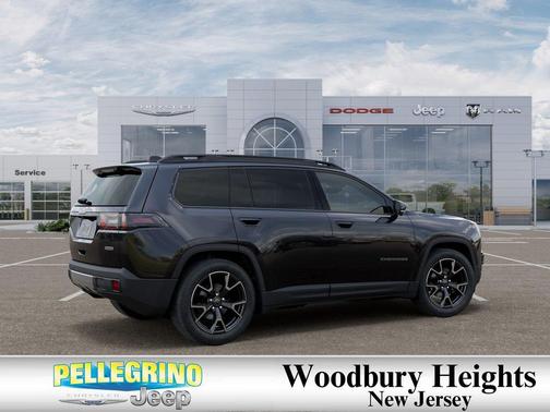 Diamond Black Crystal Pearlcoat 2026 Jeep Cherokee Overland