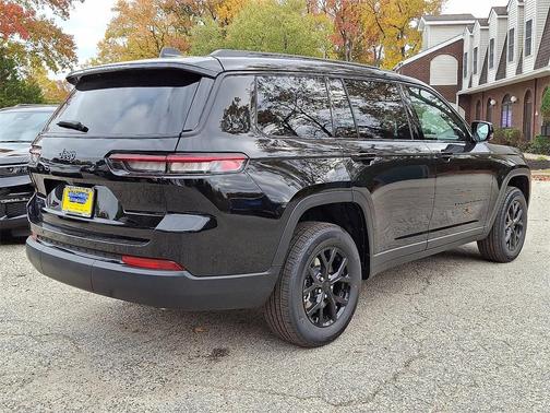 2025 Jeep Grand Cherokee L Laredo